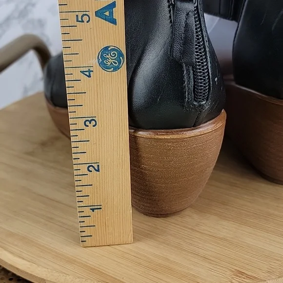 Miz Mooz Womens "Spicy" Leather Cut-Out Strappy Wedge Sandal Black Sz 42/10.5-11 - Picture 9 of 12